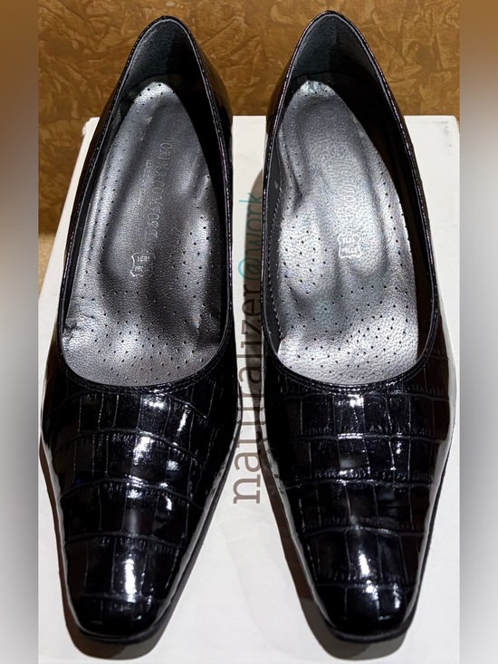 Dorina Comfort Shoes - Women’s Pointed Heels, Size 38